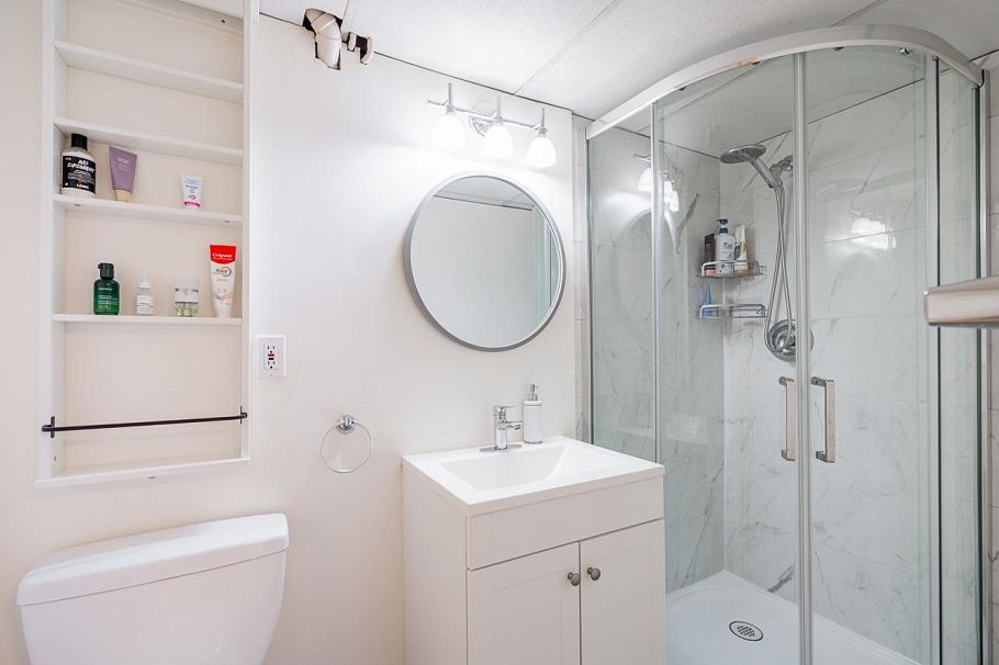 34 900 17th Street North Vancouver, BC - 31