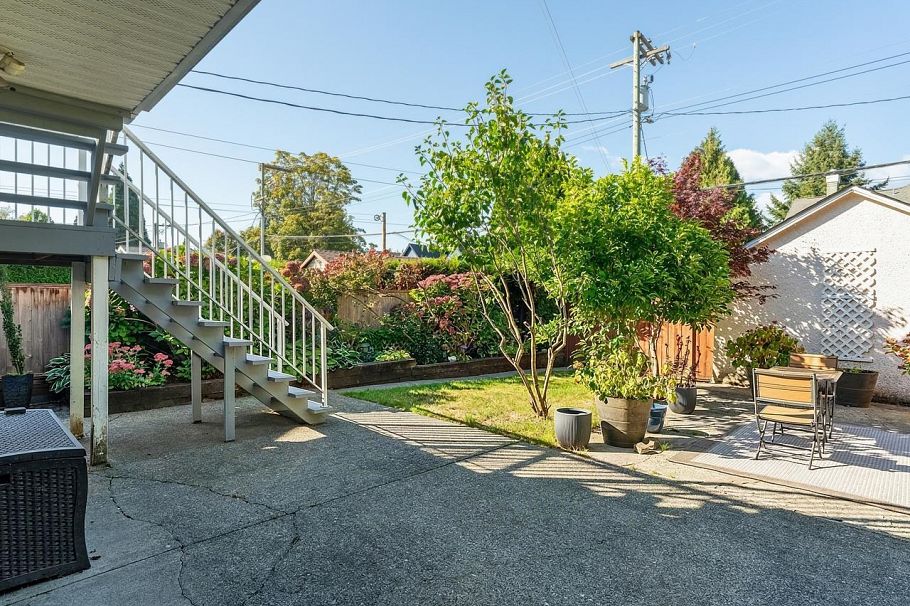 295 W 17th Avenue Vancouver, BC - 31