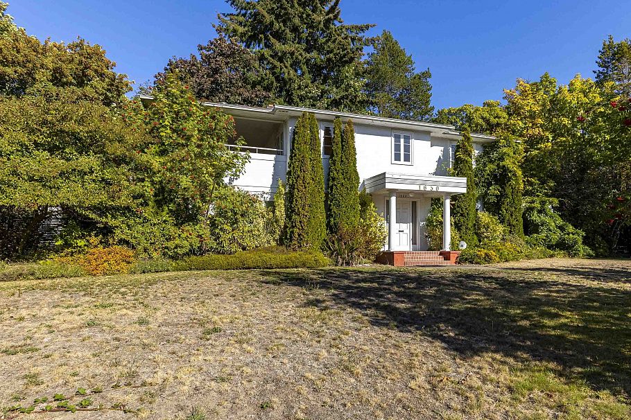 1650 Allison Road Vancouver, BC - 3