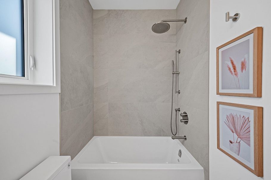 2866 Semlin Drive Vancouver, BC - 28