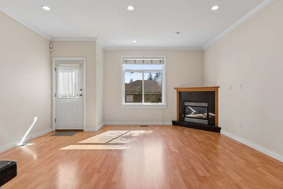 247 E 19th Street North Vancouver, BC - 12