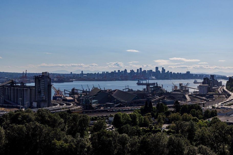 2506 1401 Hunter Street North Vancouver, BC - 2