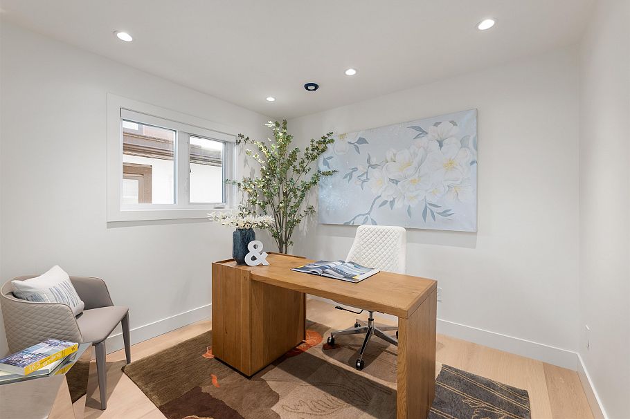 806 Montroyal Boulevard North Vancouver, BC - 12