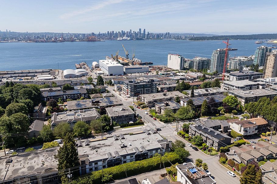209 310 E 3rd Street North Vancouver, BC - 37