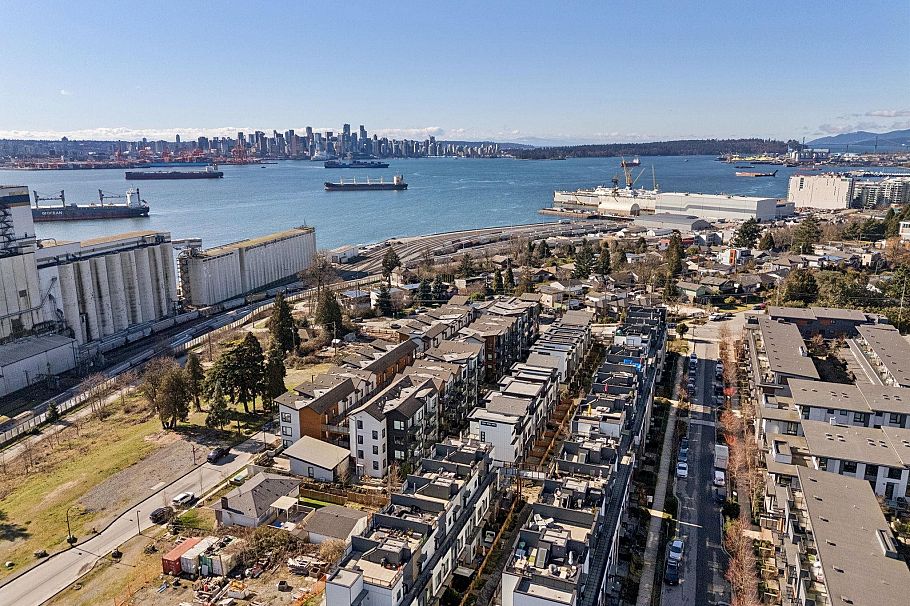 142 545 E 2nd Street North Vancouver, BC - 21