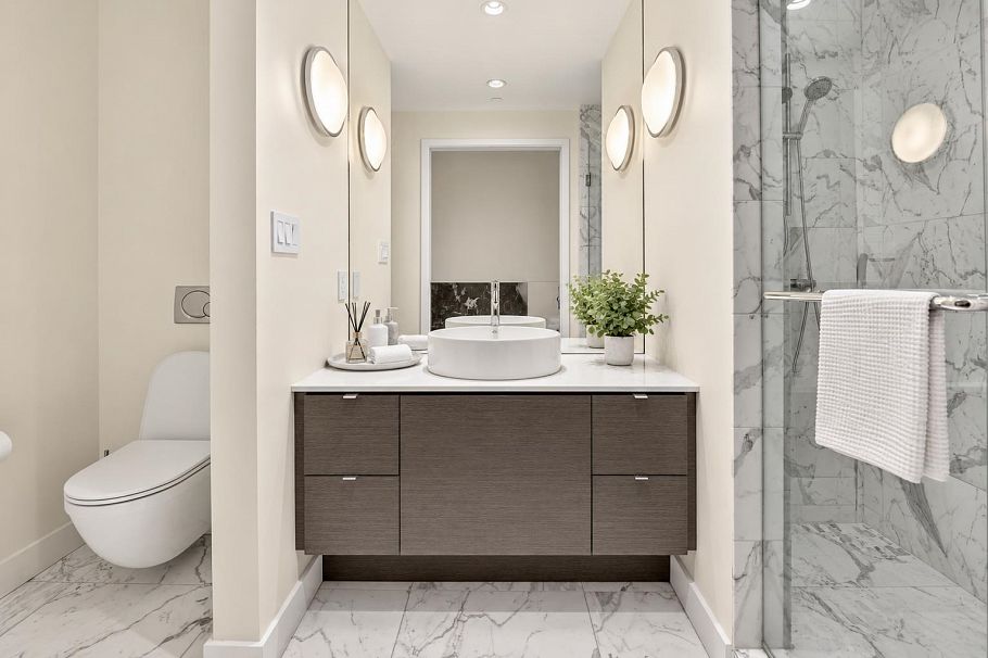 206 1477 W Pender Street Vancouver, BC - 4