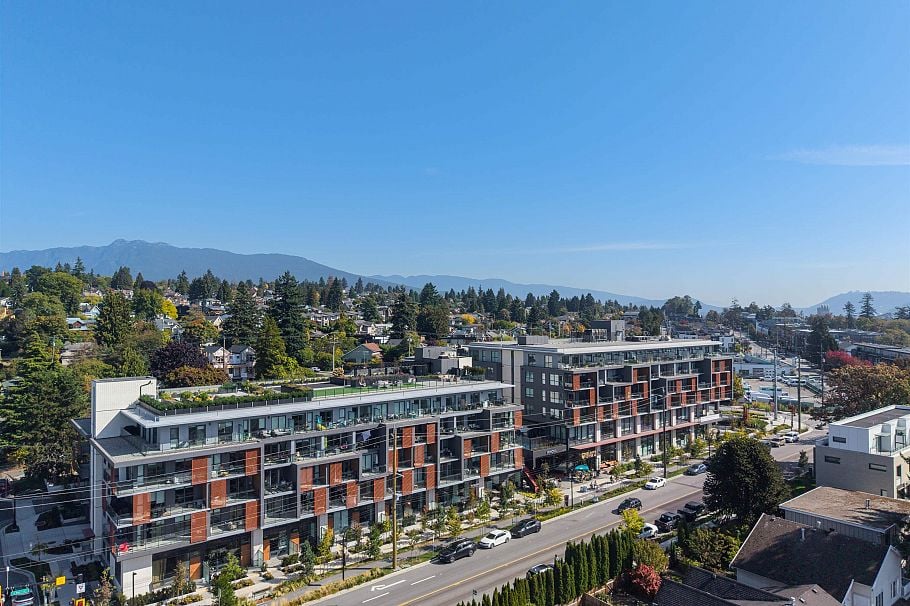 309 422 E 3rd Street North Vancouver, BC - 1