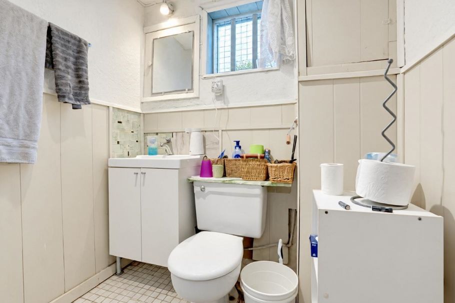 659 E 22nd Avenue Vancouver, BC - 37