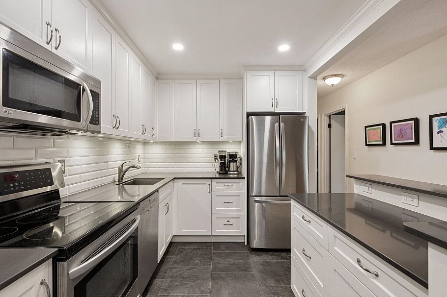 209 310 E 3rd Street North Vancouver, BC - 1