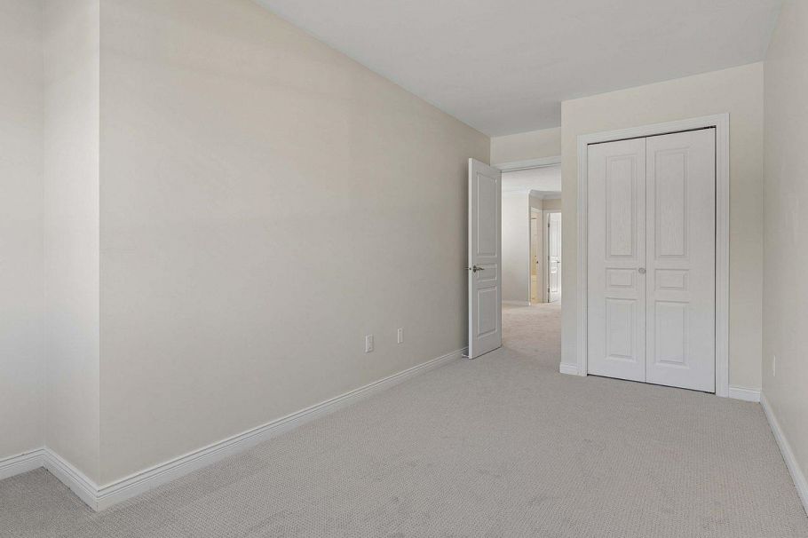 247 E 19th Street North Vancouver, BC - 31