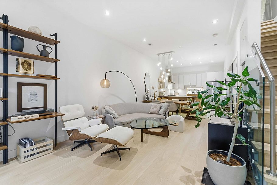 1533 E 5th Avenue Vancouver, BC - 6