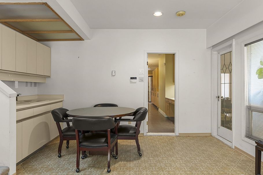 1650 Allison Road Vancouver, BC - 16
