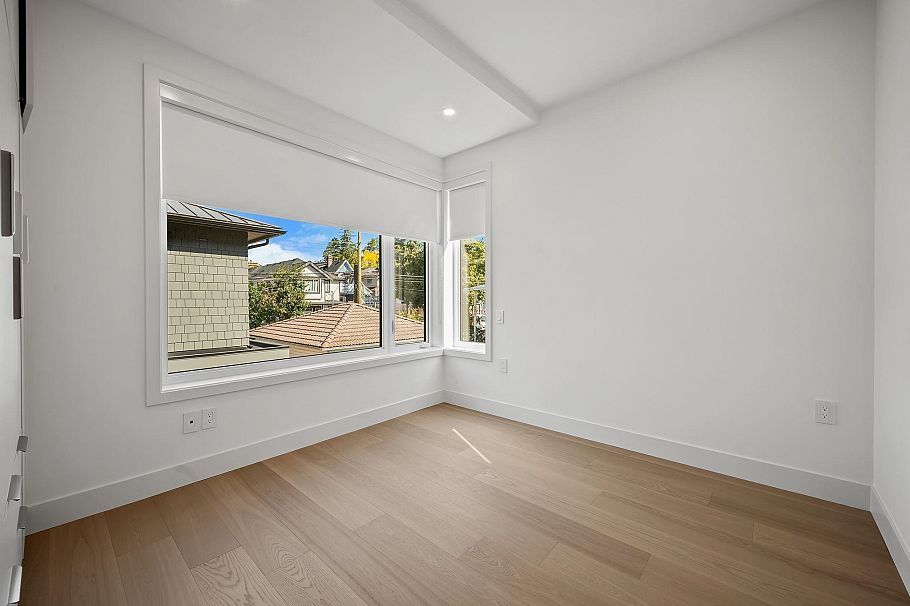 2868 Semlin Drive Vancouver, BC - 26