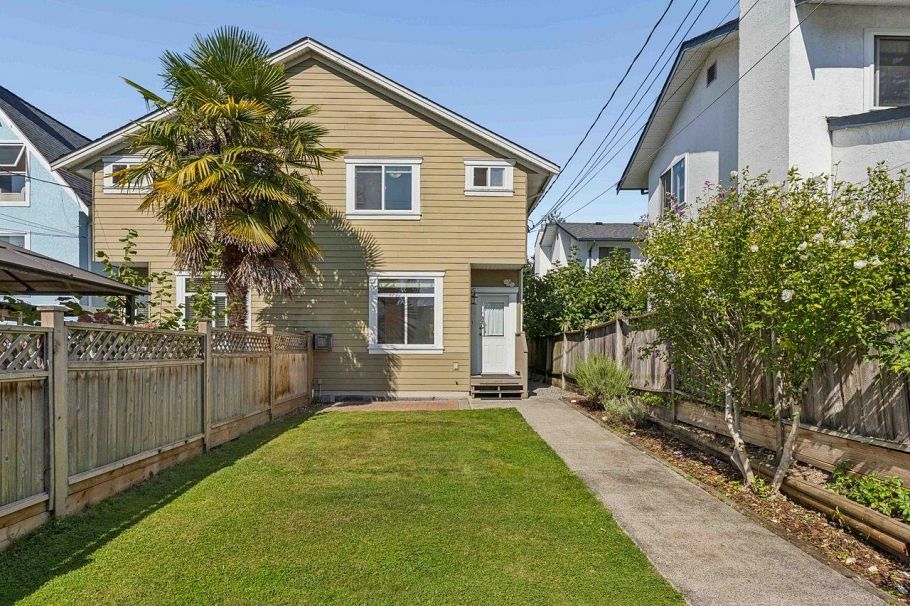 247 E 19th Street North Vancouver, BC - 5