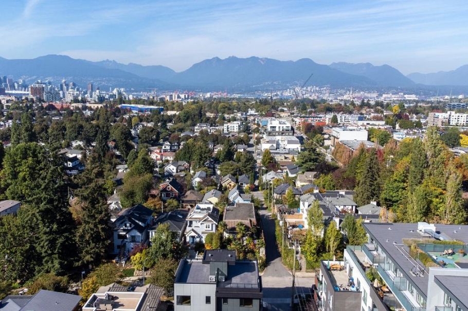 659 E 22nd Avenue Vancouver, BC - 13
