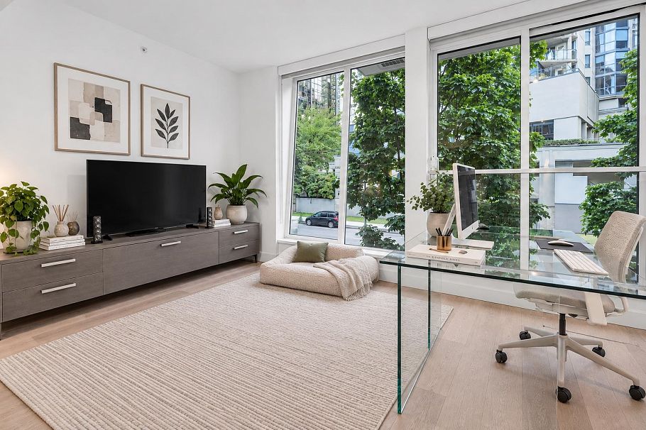 206 1477 W Pender Street Vancouver, BC - 2