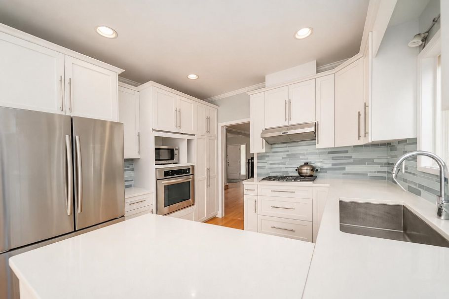 2726 W 42nd Avenue Vancouver, BC - 8