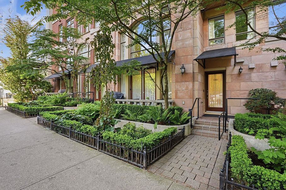 1260 Richards Street Vancouver, BC - 1