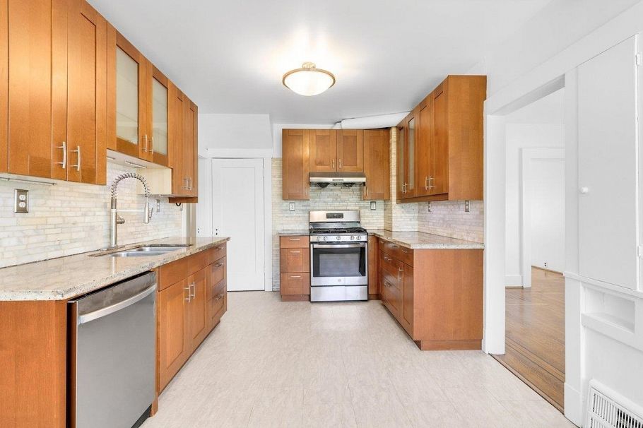 2087 E 26th Avenue Vancouver, BC - 7