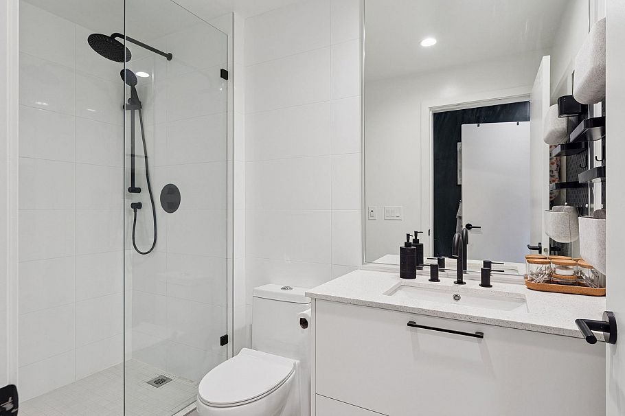142 545 E 2nd Street North Vancouver, BC - 10