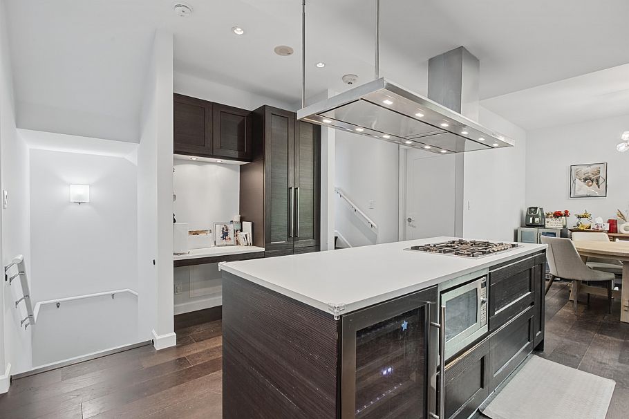 TH1 3355 Binning Road Vancouver, BC - 11