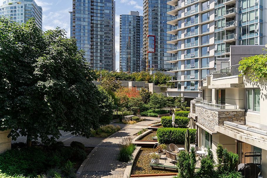 306 633 Abbott Street Vancouver, BC - 30