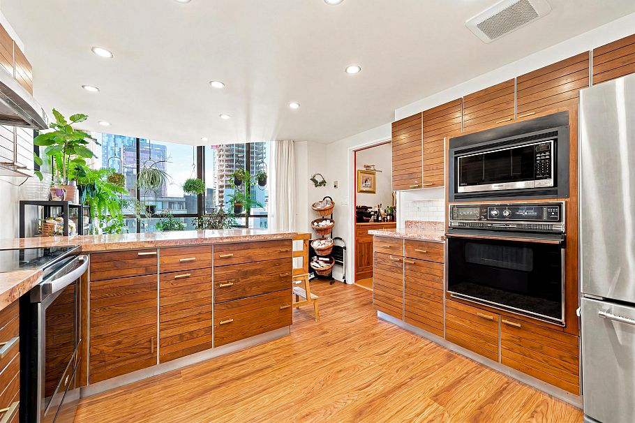 1601 738 Broughton Street Vancouver, BC - 9