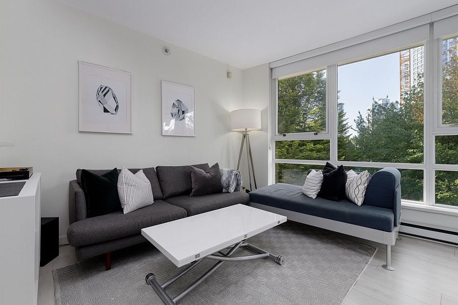 301 928 Beatty Street Vancouver, BC - 1