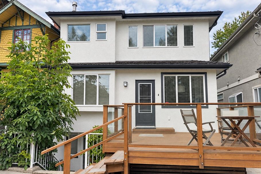 2726 W 42nd Avenue Vancouver, BC - 24