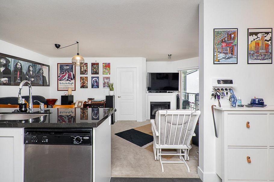 423 738 E 29th Avenue Vancouver, BC - 18