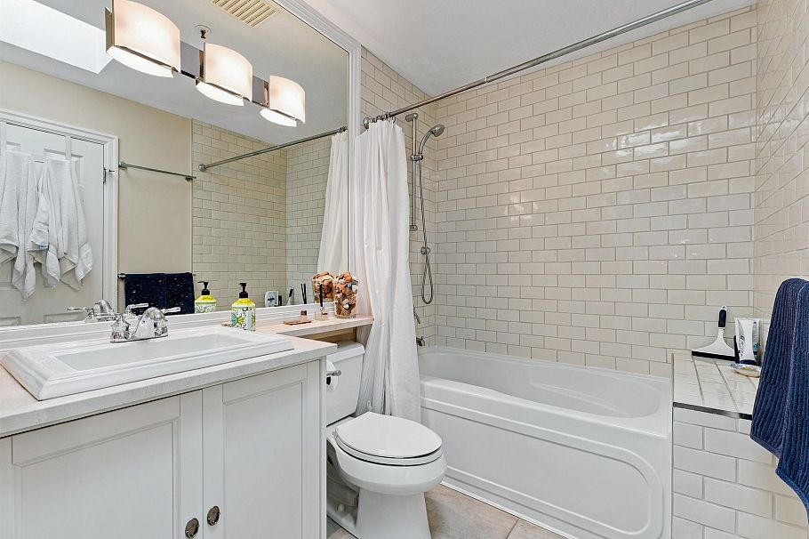 308 3788 W 8th Avenue Vancouver, BC - 16