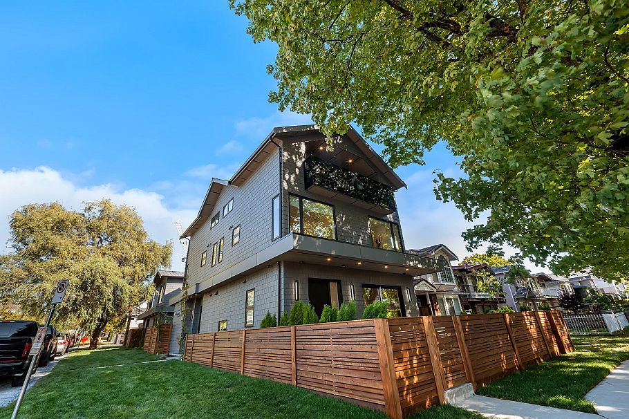 2005 E 13th Avenue Vancouver, BC - 2