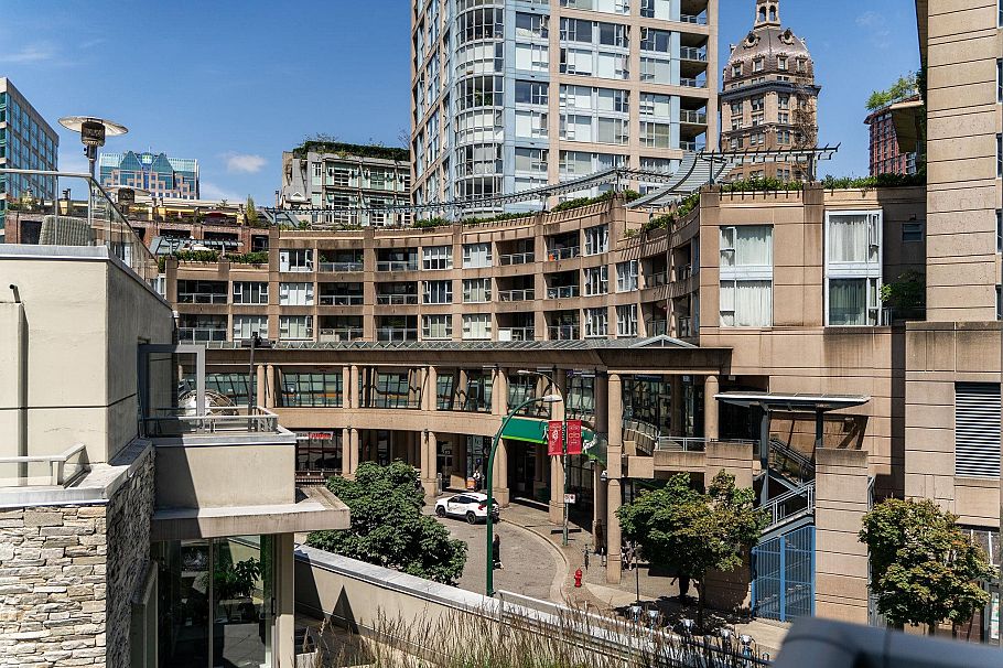 306 633 Abbott Street Vancouver, BC - 28