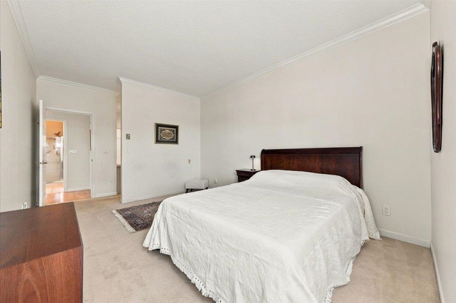 403 121 W 29th Street North Vancouver, BC - 18