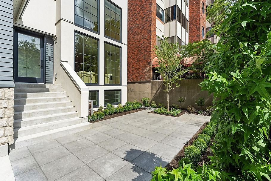 1683 Nelson Street Vancouver, BC - 3