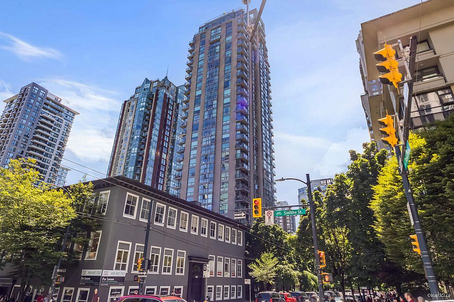 1104 928 Richards Street Vancouver, BC - 2
