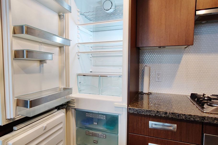 1002 1055 Richards Street Vancouver, BC - 18