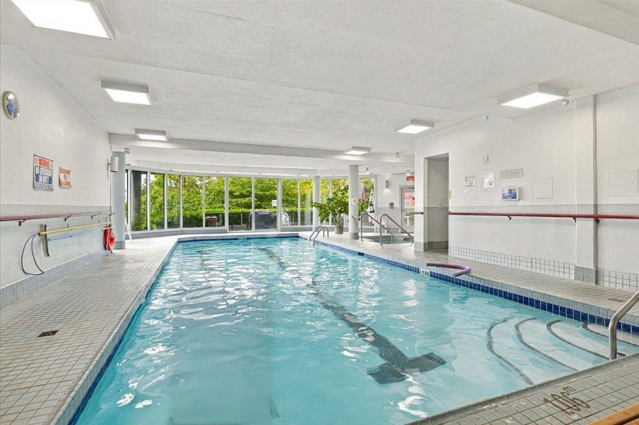403 121 W 29th Street North Vancouver, BC - 29