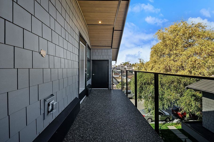 2868 Semlin Drive Vancouver, BC - 38