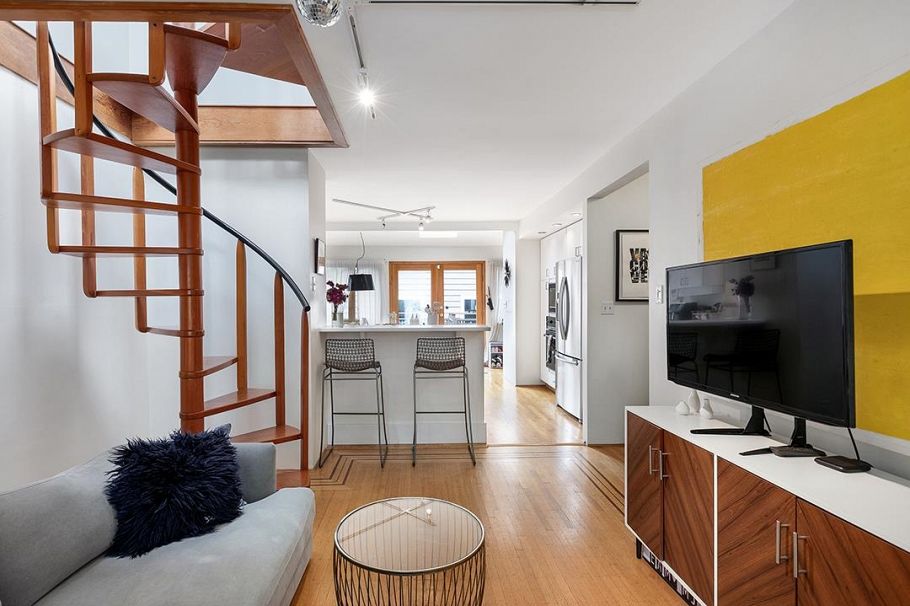 3524 W 16th Avenue Vancouver, BC - 5