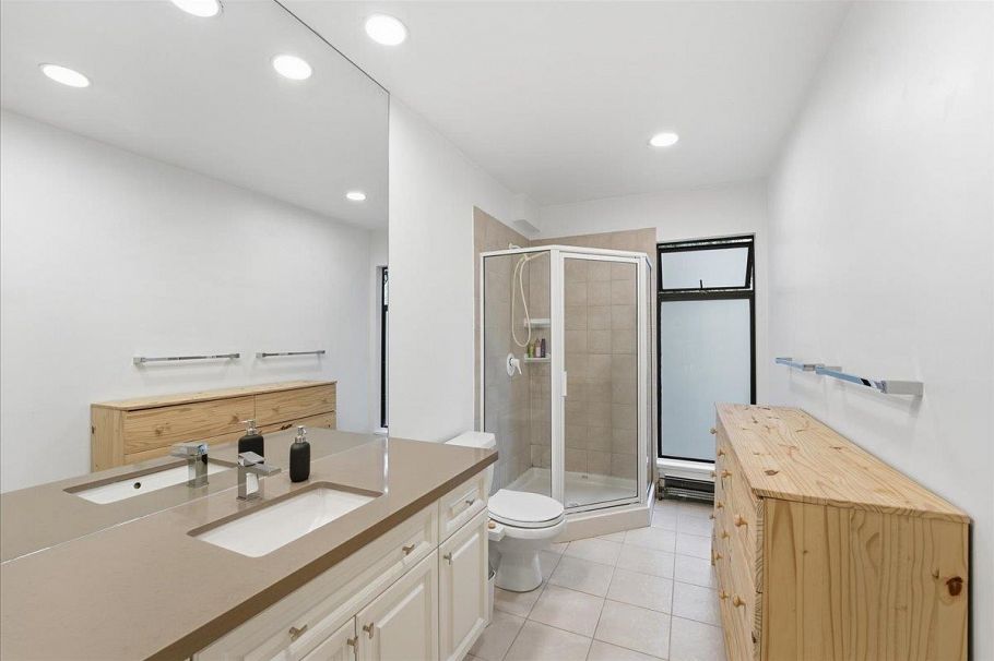 4440 Marion Road North Vancouver, BC - 36