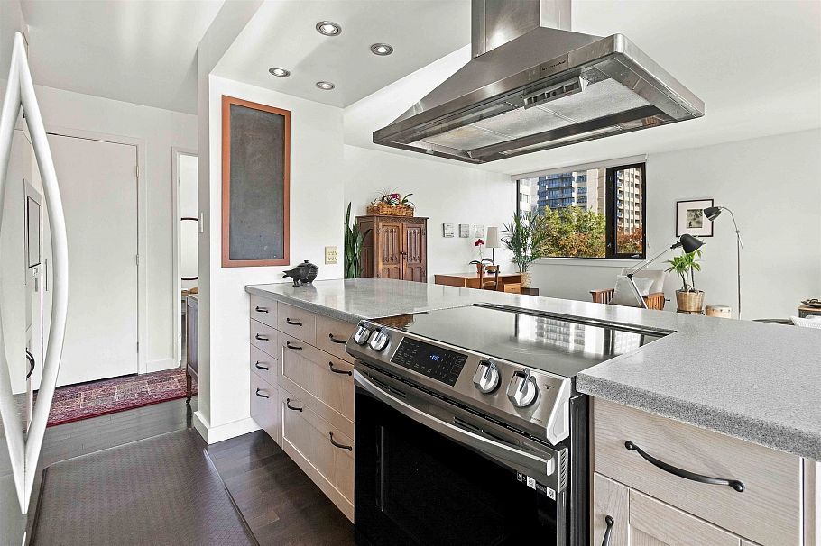 605 1725 Pendrell Street Vancouver, BC - 14
