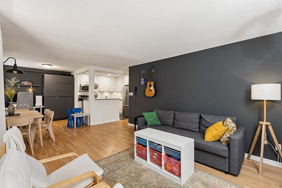 209 310 E 3rd Street North Vancouver, BC - 11