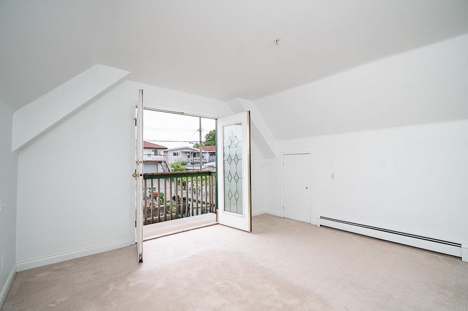2948 Grant Street Vancouver, BC - 20