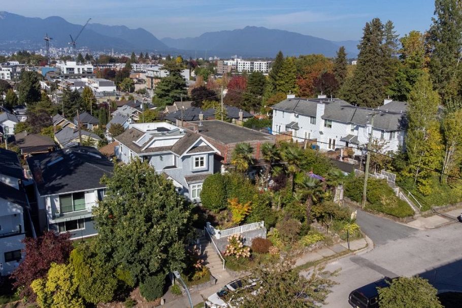 659 E 22nd Avenue Vancouver, BC - 15