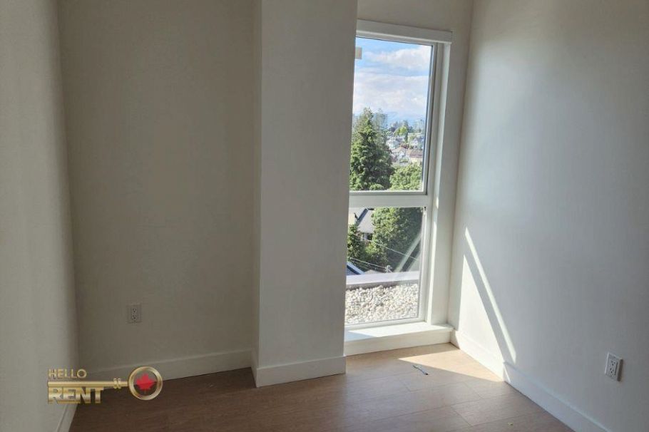 667 422 E 3RD STREET, North Vancouver BC V7L 0K1 North Vancouver, BC - 10
