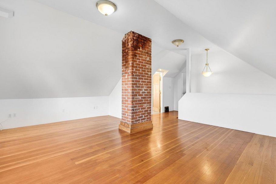 2087 E 26th Avenue Vancouver, BC - 15