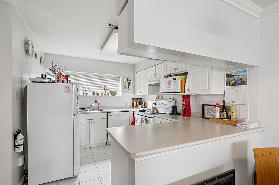 1 2023 West 4th Avenue Vancouver, BC - 11