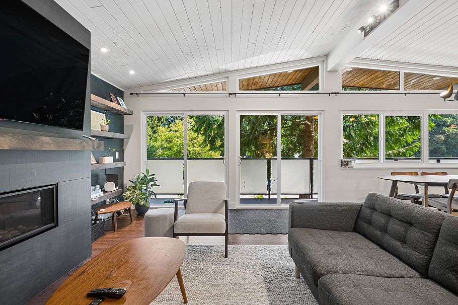 4651 Hoskins Road North Vancouver, BC - 1