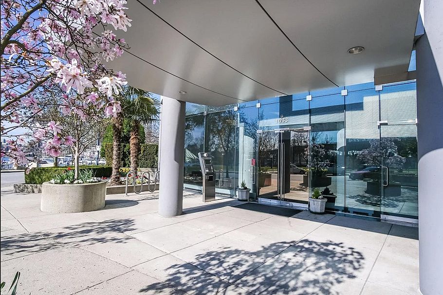 2P 1033 Marinaside Crescent Vancouver, BC - 24